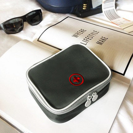 Portable Travel First Aid Kit – Compact Emergency Set